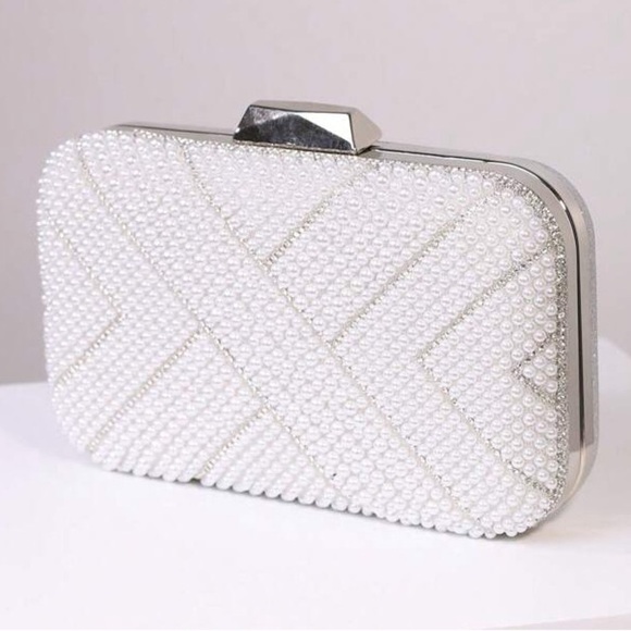 Elegant Beaded Clutch Bag - Picture 2 of 8